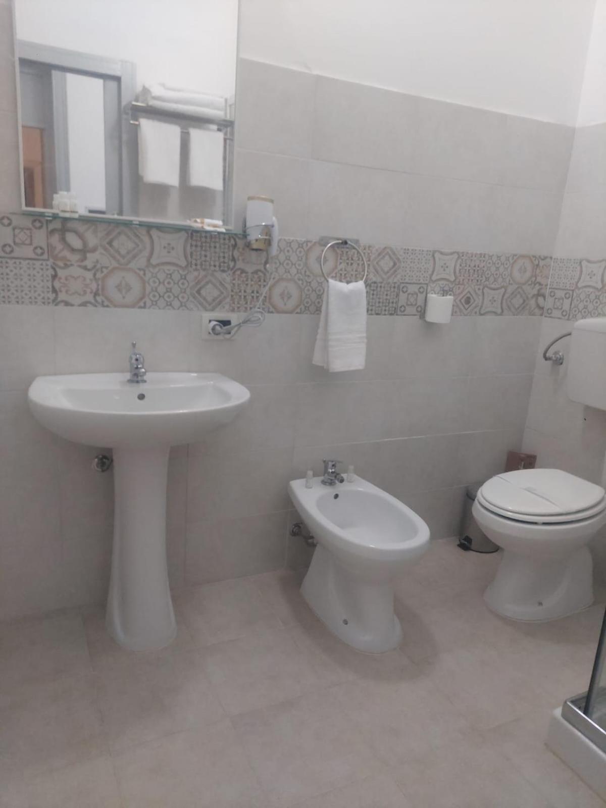 Guest House Lamphotel Militello Palermo Exterior photo