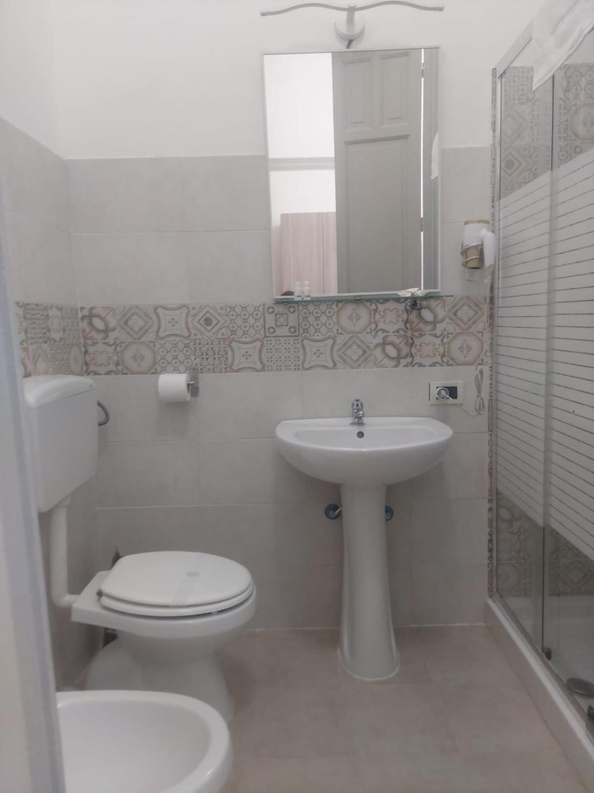 Guest House Lamphotel Militello Palermo Exterior photo