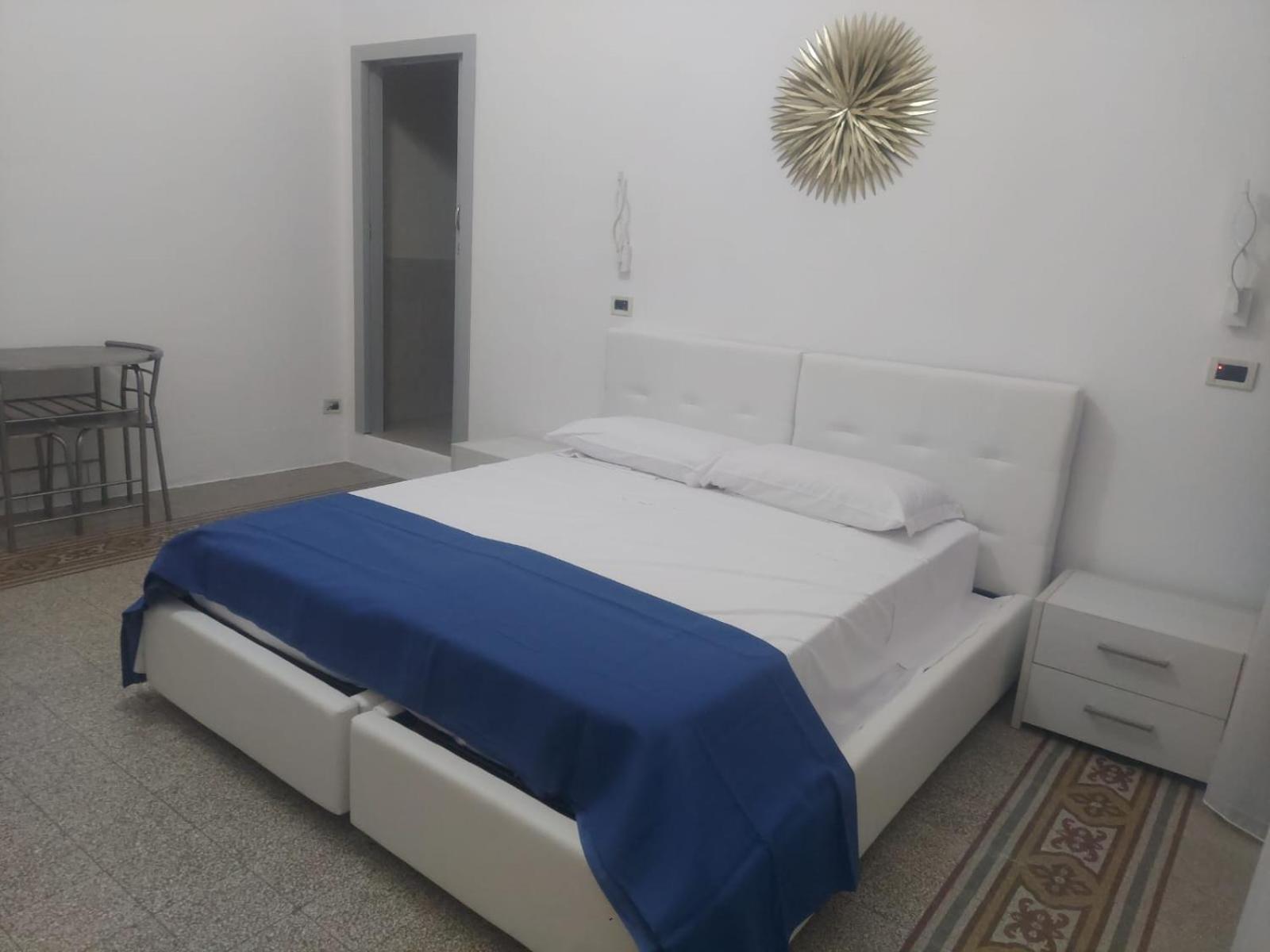 Guest House Lamphotel Militello Palermo Exterior photo